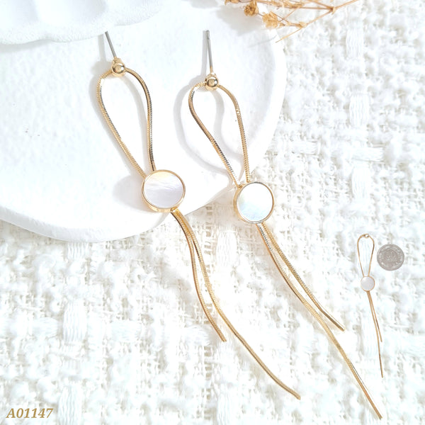 Arete cadena y circulo en medio