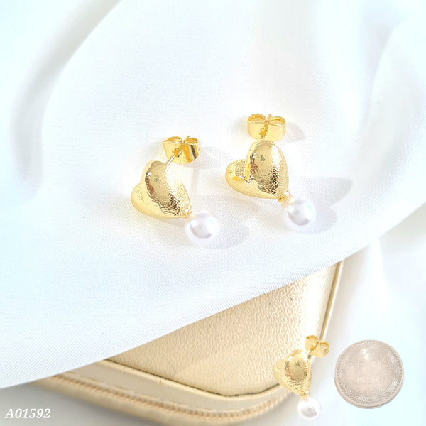 Arete rodio doble corazón y perla A01592