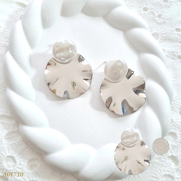 Arete doble plateado con perla A01710