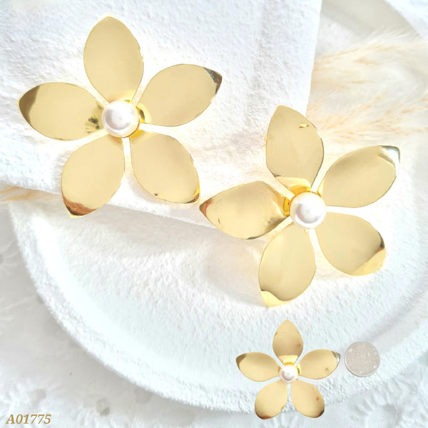 Arete flor perla A01775