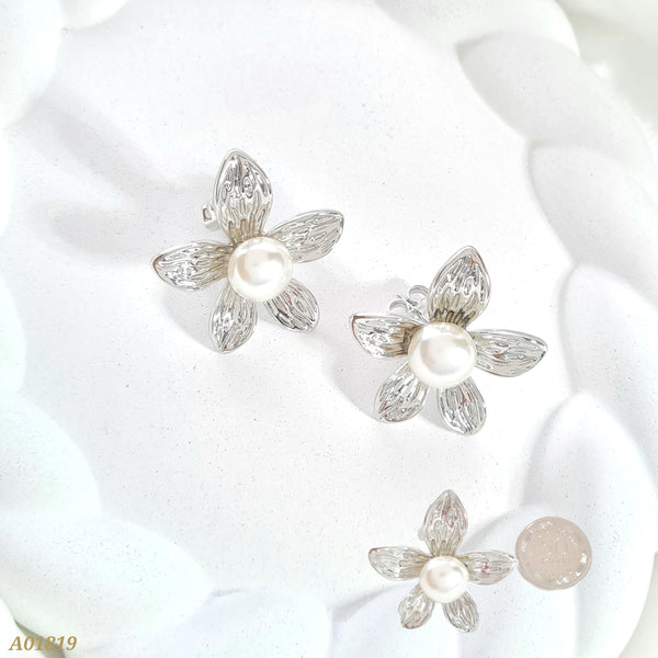 Arete flor plateada A01819