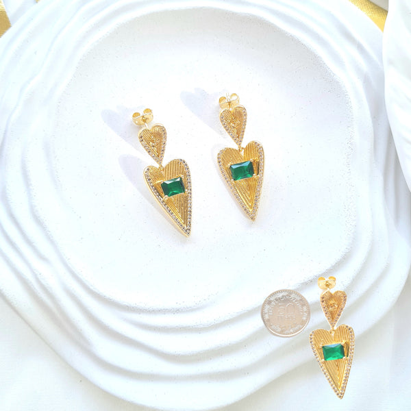 Arete de corazón y zircón verde A0880