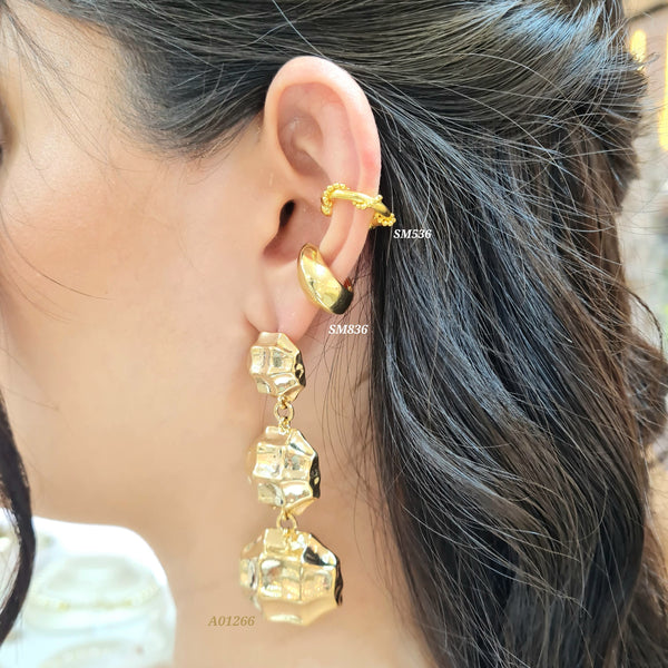 Arete triple y textura / Earcuffs (cada una)