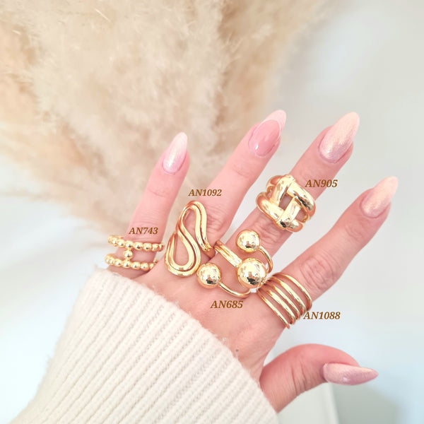 Anillos figuras con detalles en zircones AN743