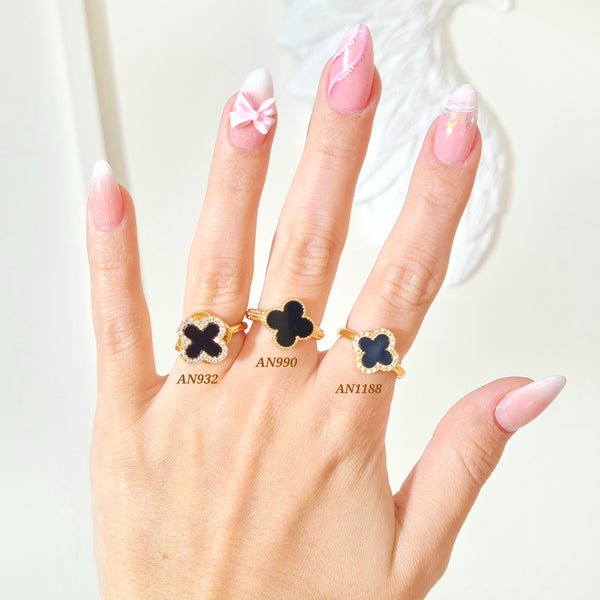 Anillos trébol negro