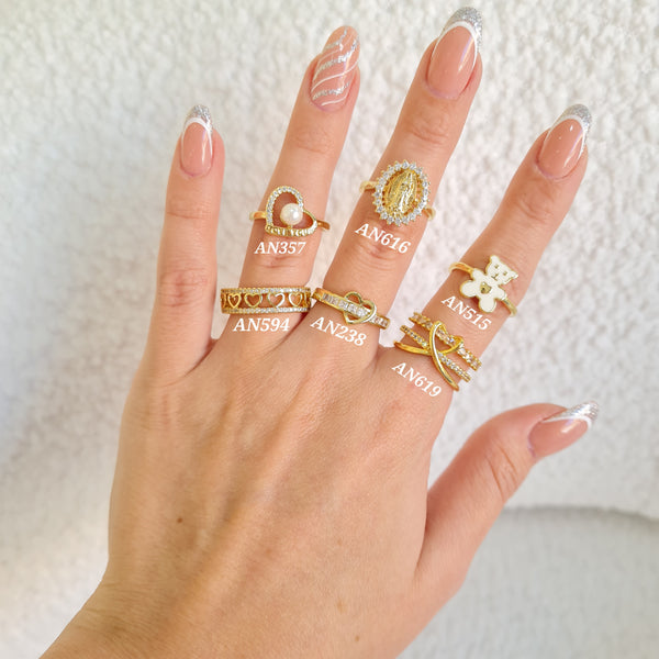 Anillos con figuras y zircones