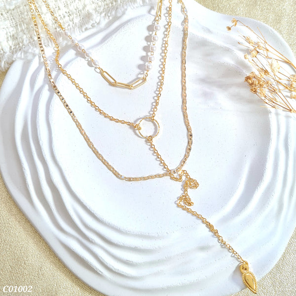 Collar triple cadena central y perlas C01002