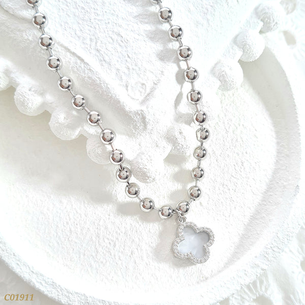 Cadena trébol y balines plateada C01911