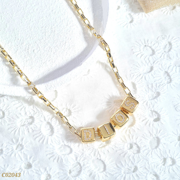 Cadena "DIOS" en dados C02043