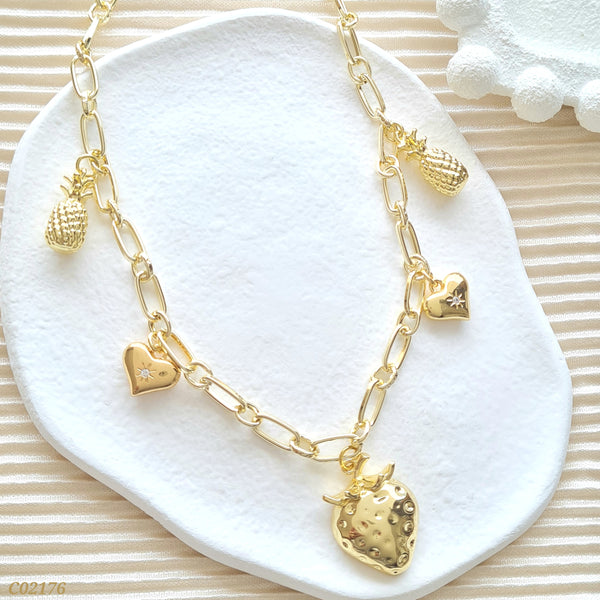 Cadena piñas, corazones y fresa C02176