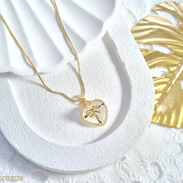 Cadena corazón con lazo C02226