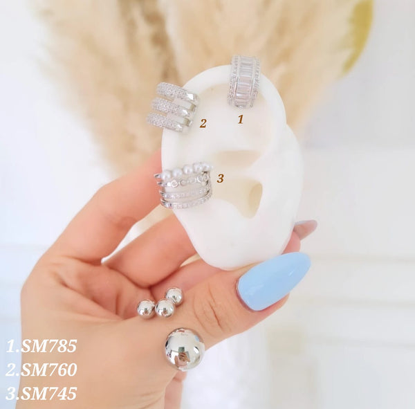 Earcuffs plateados con zircones y perlas