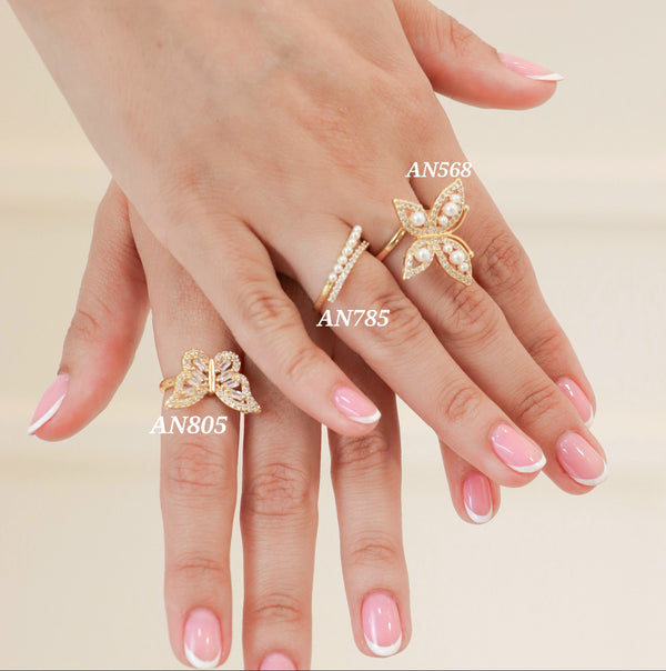 Anillos con zircones y perlas