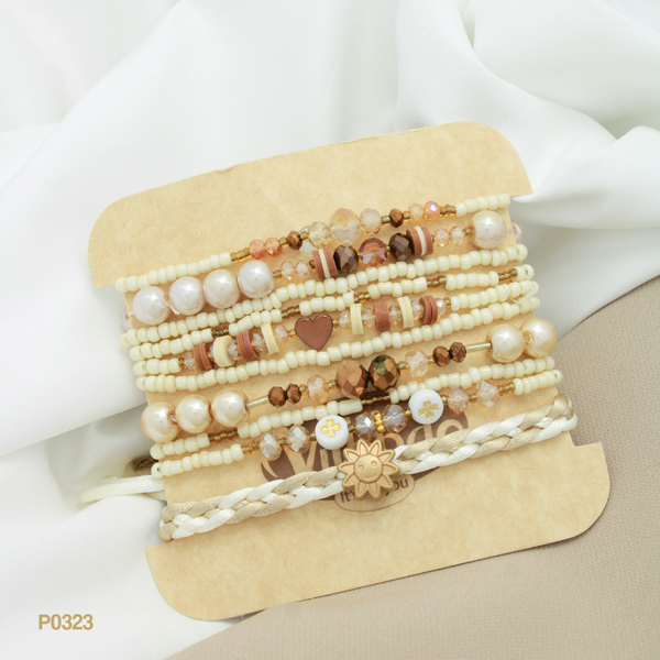 Set de pulseras en tonos beige P0323