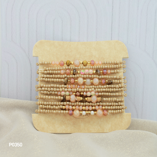 Set de pulseras en tonos beige P0350