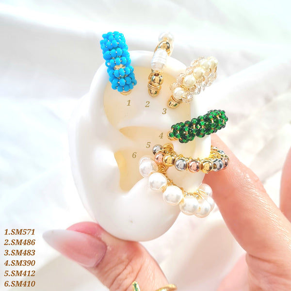 Earcuffs tejidos con mostacilla