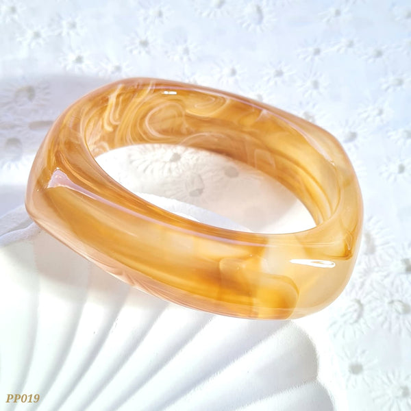 Pulso café claro irregular PP019