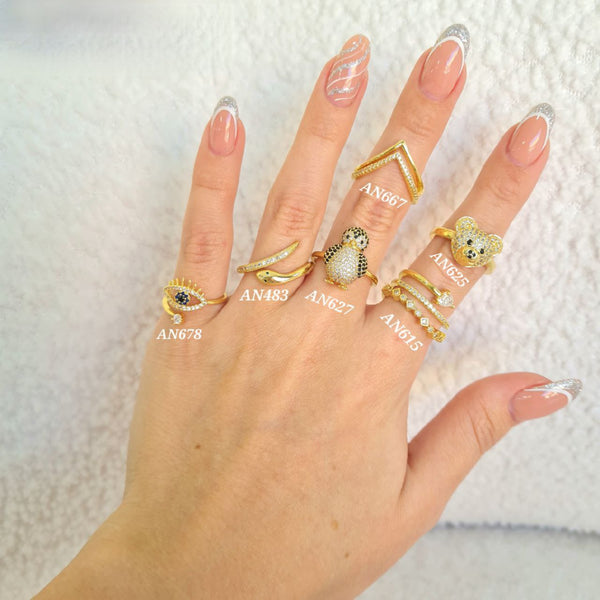 Anillos con figuras y zircones